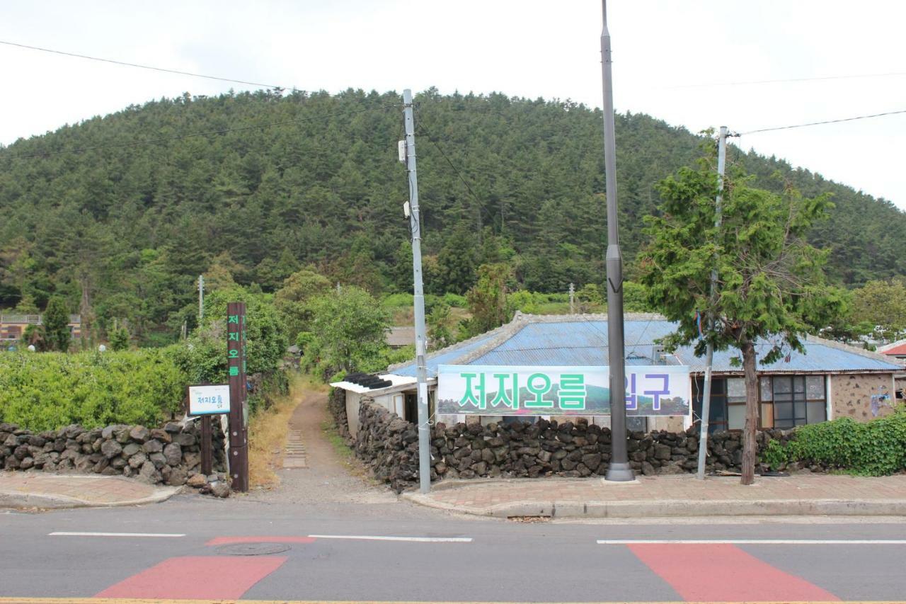 Jeju Oreum Pension Exteriör bild